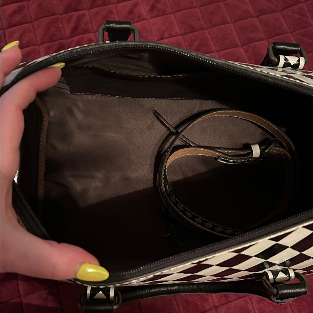 Western B&W Checkered Satchel - Picture 2 of 11